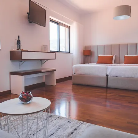 فندق مبيت وإفطار Quinta Da Portela Douro 4*