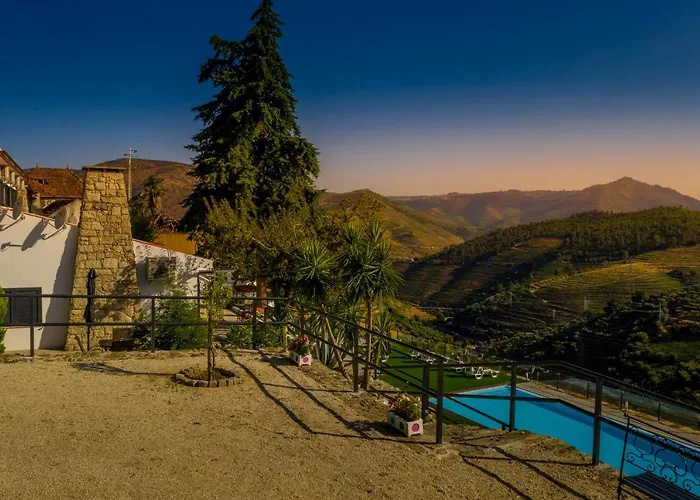 Quinta Da Portela Douro Alojamento de Acomodação e Pequeno-almoço Armamar