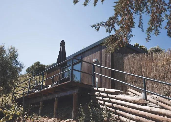 Quinta Da Portela Douro Alojamento de Acomodação e Pequeno-almoço 4*